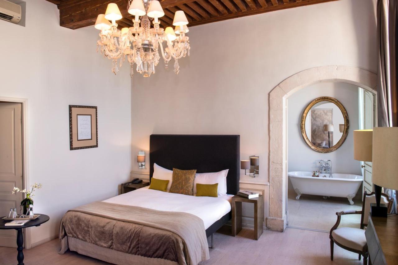 Chateau De Massillan Uchaux Esterno foto